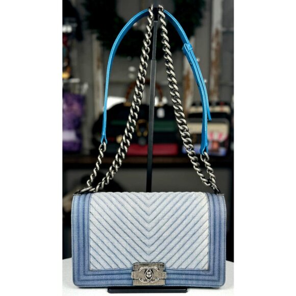 FIREFIGHTER CALENDAR for LIVE SHOW FRIDAY !!! - Picture 2 of 16